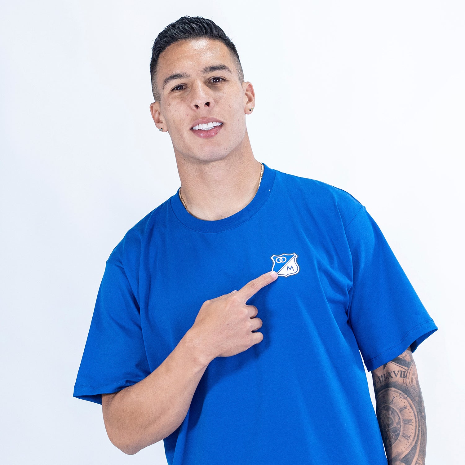 #AZUL_REY