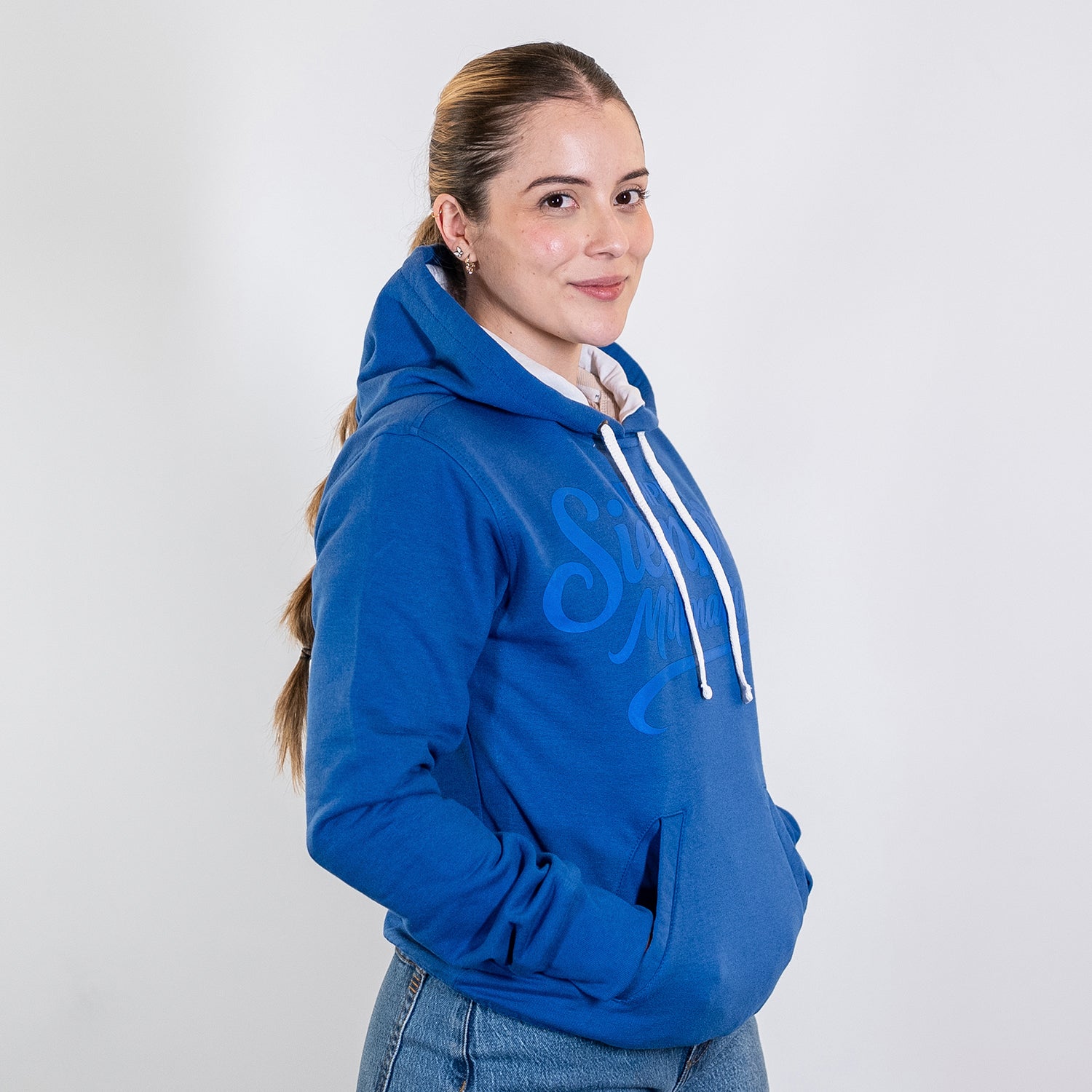 #AZUL_REY