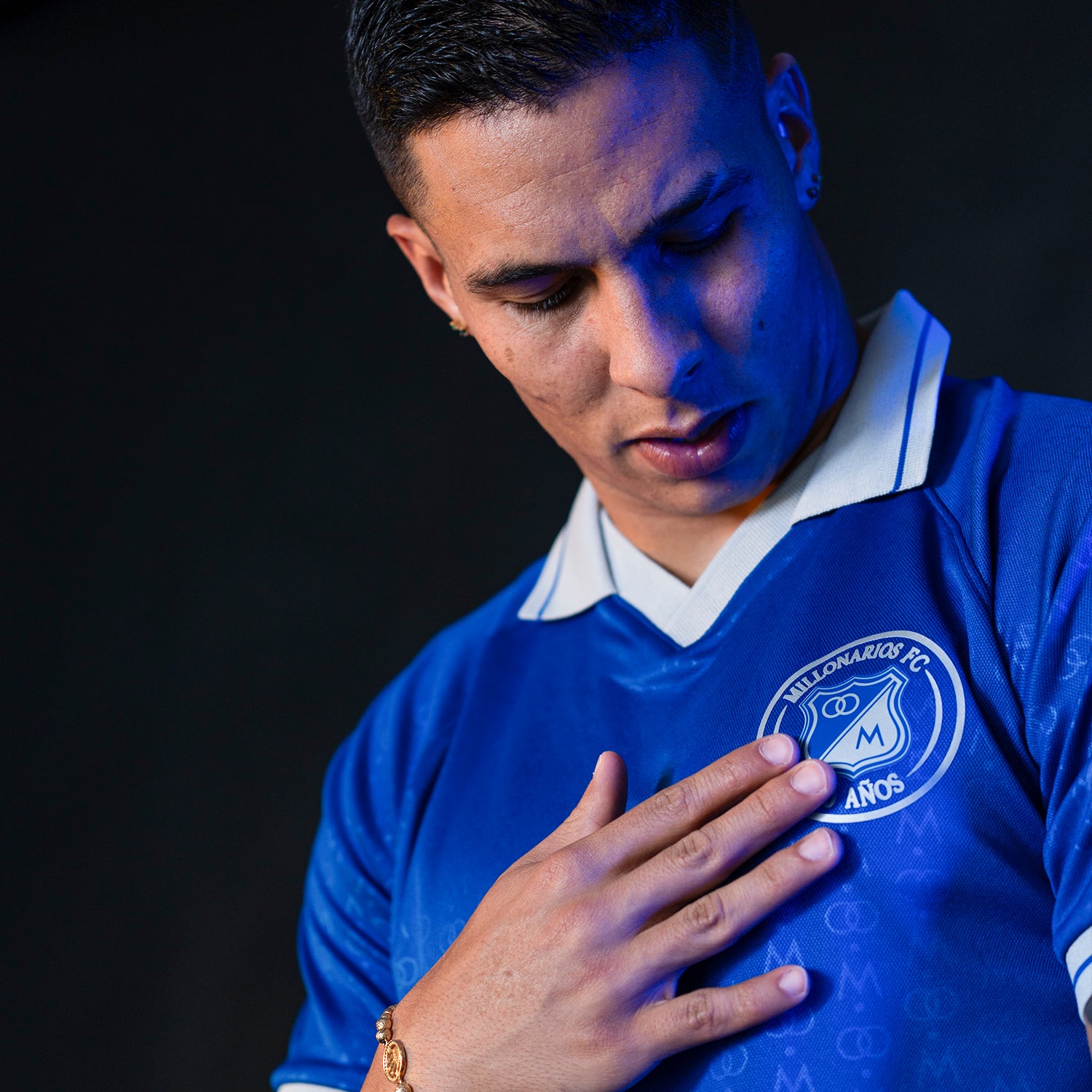 Kit Conmemorativa 80 Años Hombre MFC